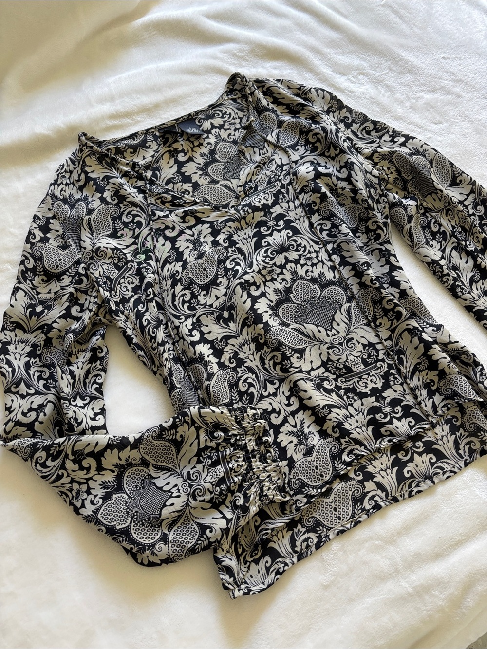 100% SILK Black and Cream Floral Damask Long Sleeve Scoop Top